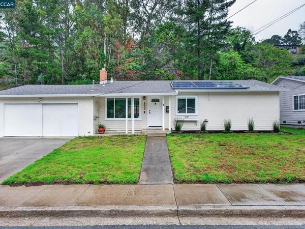 1559 Linda Mar Blvd, Pacifica, CA 94044