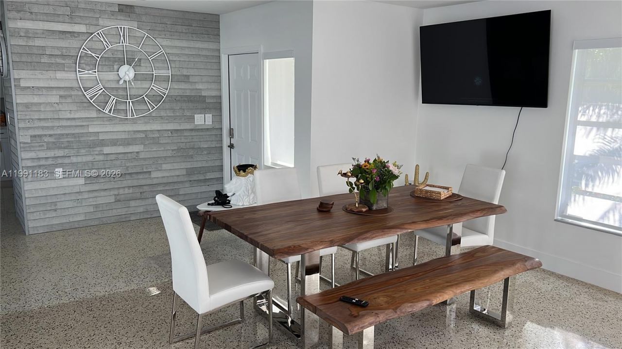 750 Polk St, Hollywood, FL 33019 Photo