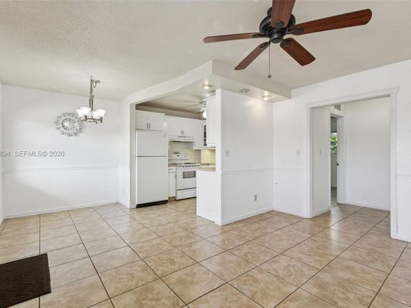 22 SE 3rd Ter, Unit 18, Dania Beach, FL 33004