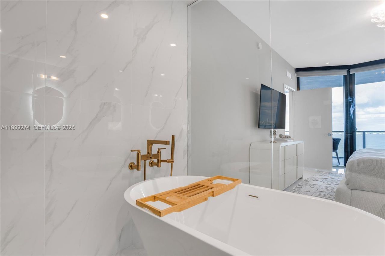 700 NE 24, Unit 901, Miami, FL 33137 Photo