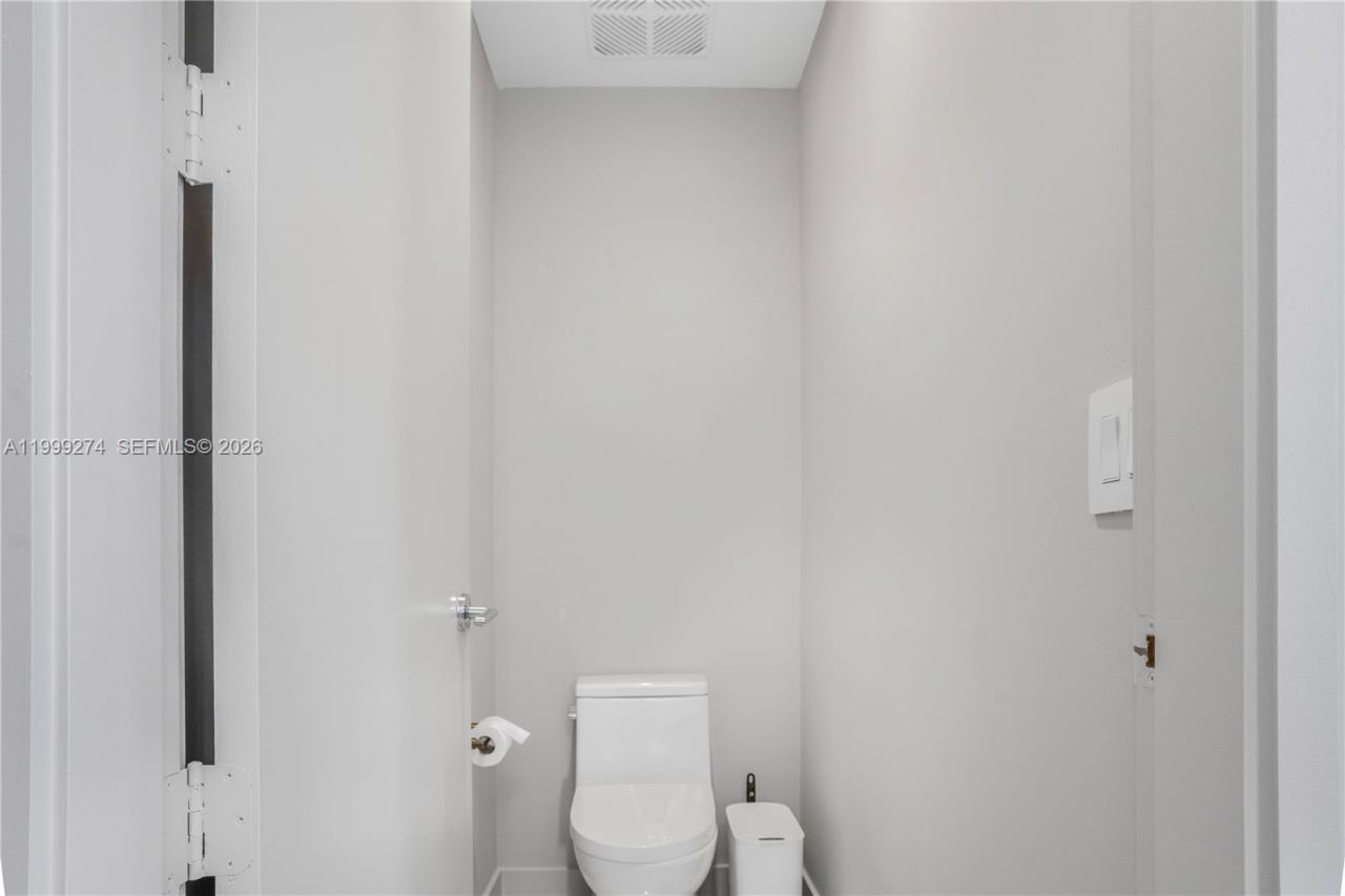 700 NE 24, Unit 901, Miami, FL 33137 Photo