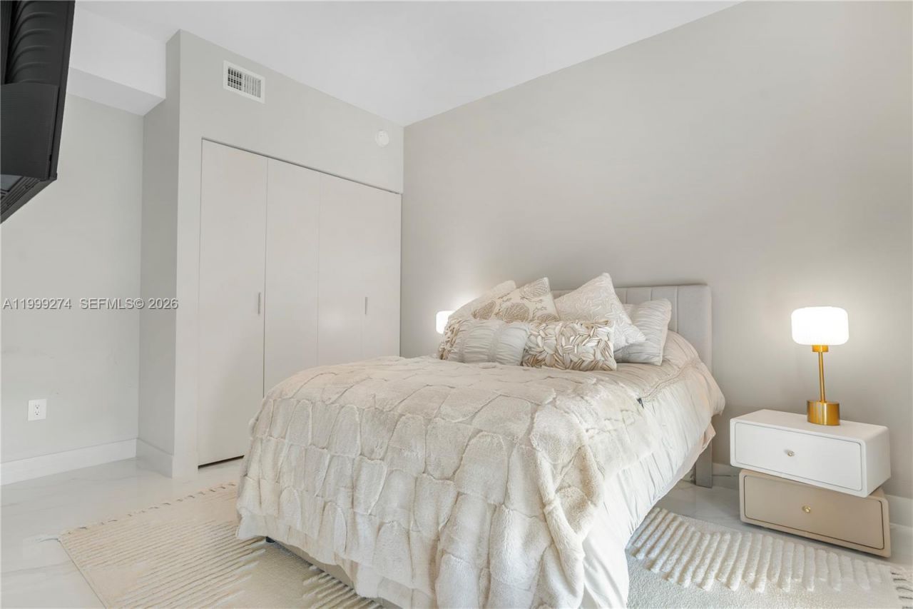 700 NE 24, Unit 901, Miami, FL 33137 Photo