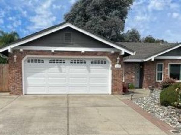 2377 Glacier Dr, Rocklin, CA 95677