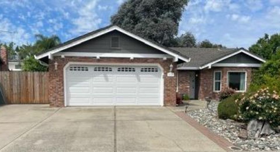 2377 Glacier Dr, Rocklin, CA 95677 Photo