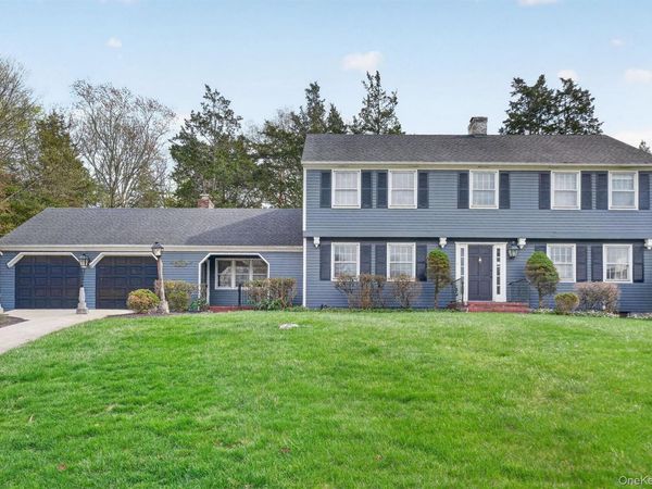 4 Scenic Drive, Poughkeepsie, NY 12603