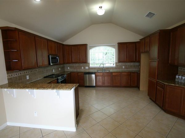 332 Southwind RD, Point Venture, TX 78645