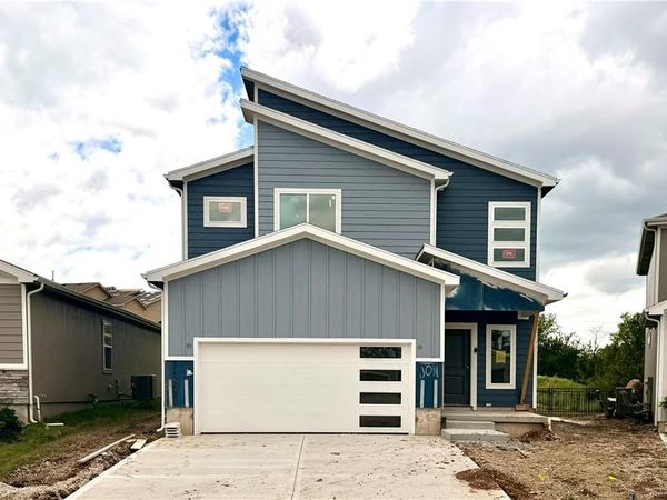 807 Glenn Circle, Raymore, MO 64083