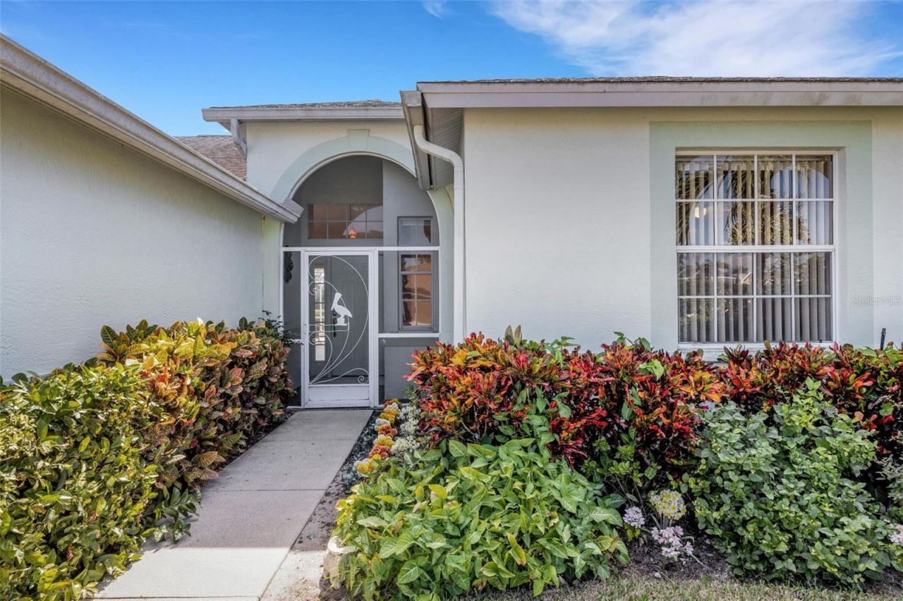 8976 Whitemarsh Avenue, Sarasota, FL 34238 Photo
