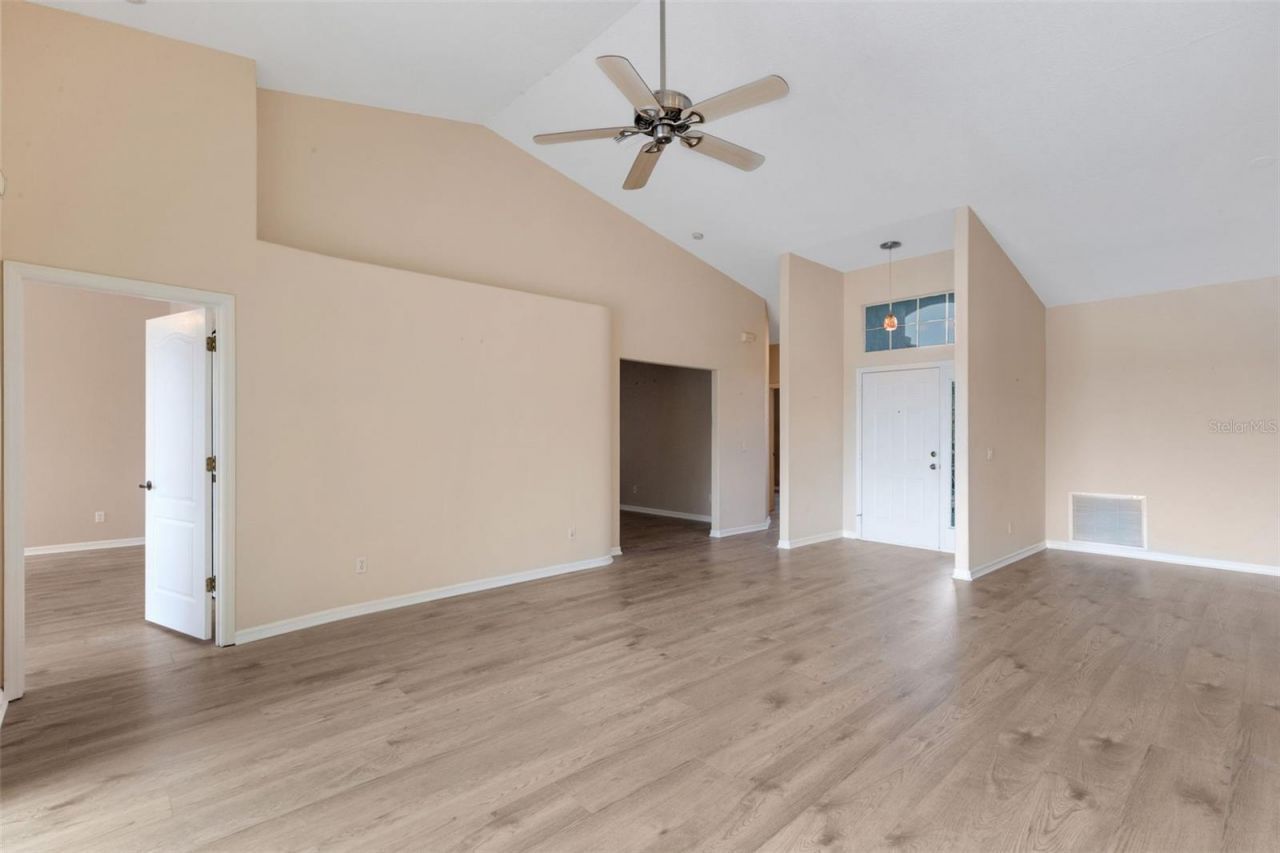 8976 Whitemarsh Avenue, Sarasota, FL 34238 Photo