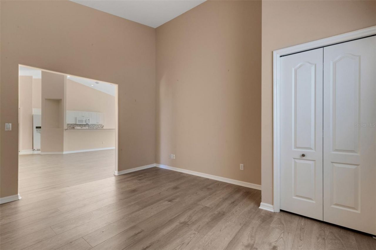 8976 Whitemarsh Avenue, Sarasota, FL 34238 Photo