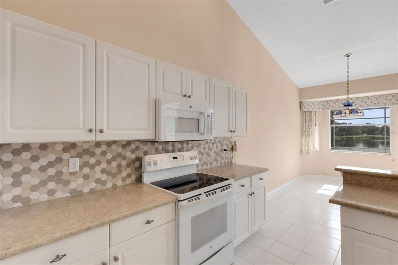 8976 Whitemarsh Avenue, Sarasota, FL 34238 Photo