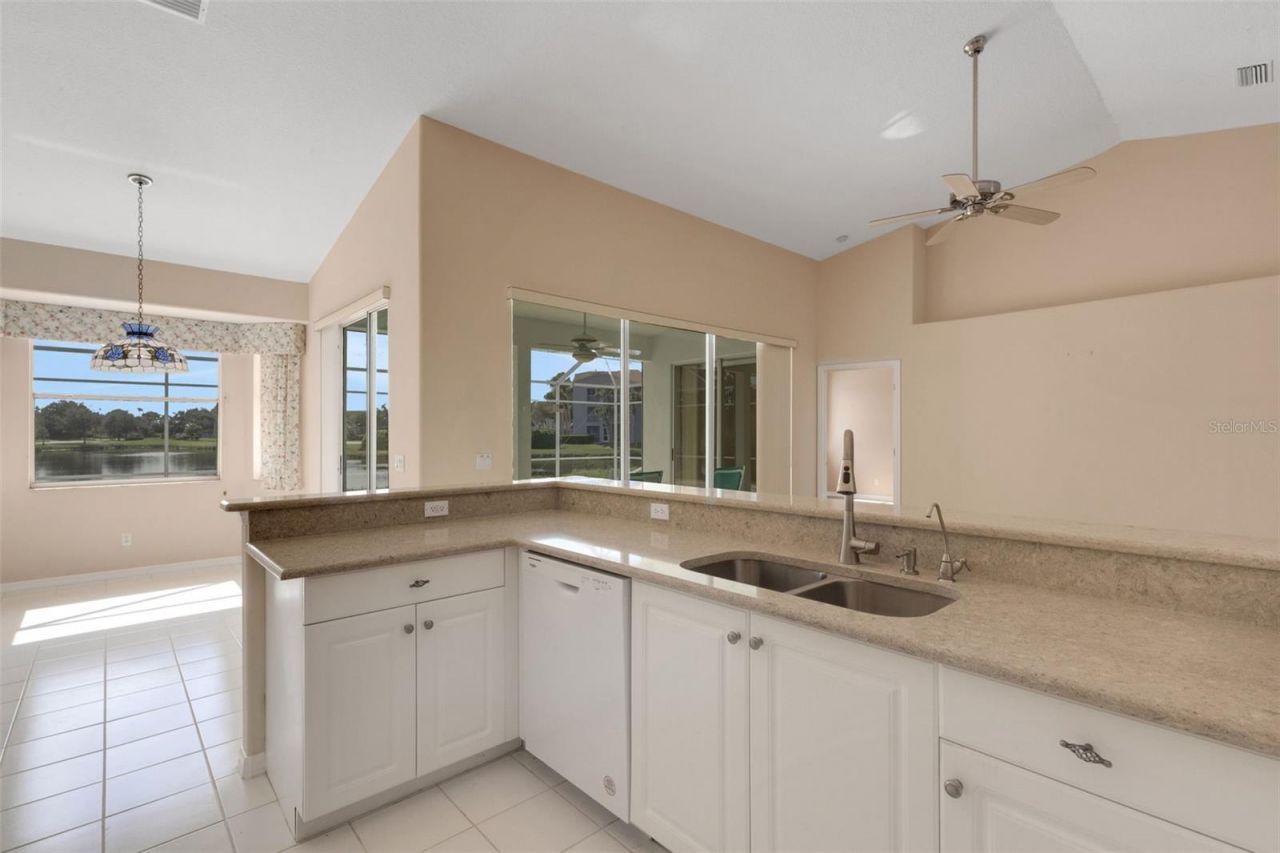 8976 Whitemarsh Avenue, Sarasota, FL 34238 Photo