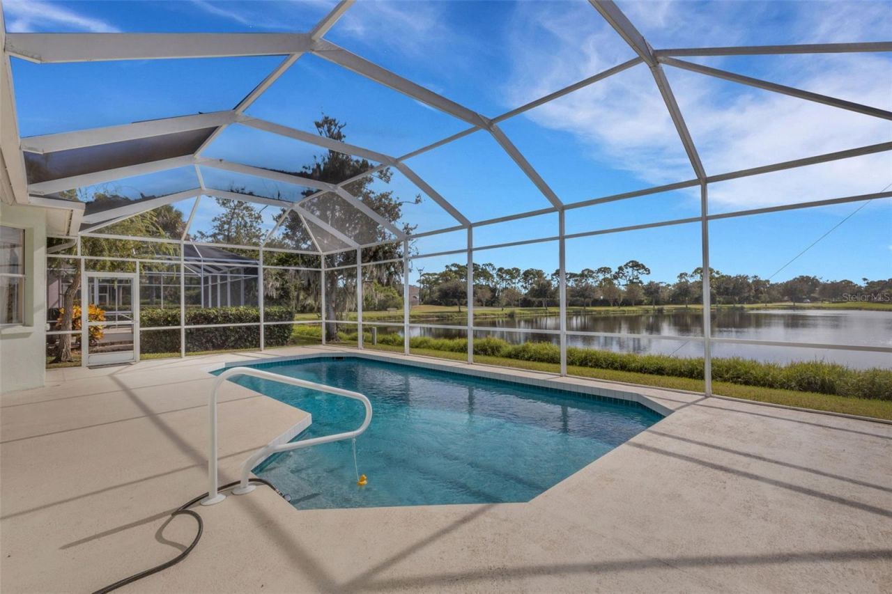 8976 Whitemarsh Avenue, Sarasota, FL 34238 Photo