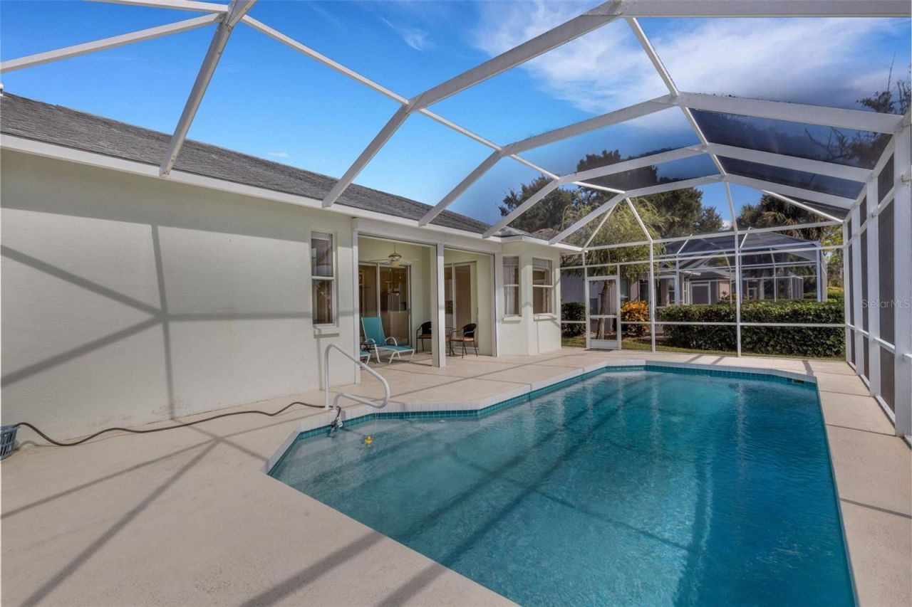8976 Whitemarsh Avenue, Sarasota, FL 34238 Photo