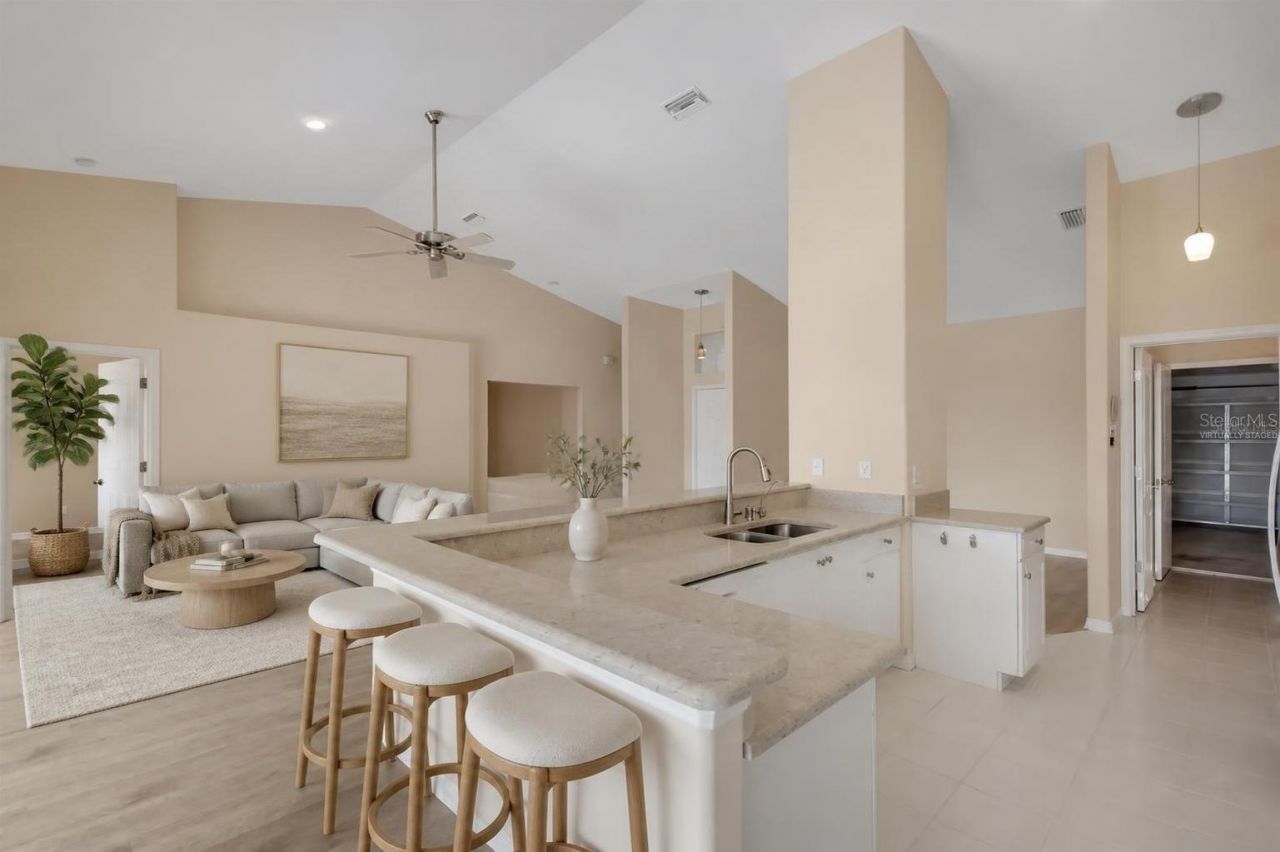 8976 Whitemarsh Avenue, Sarasota, FL 34238 Photo