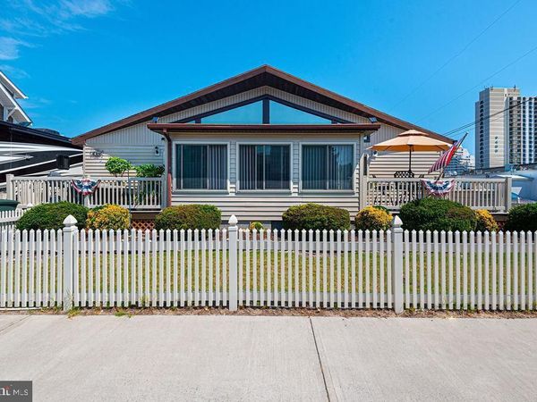200 ARCTIC AVENUE , OCEAN CITY, MD 21842