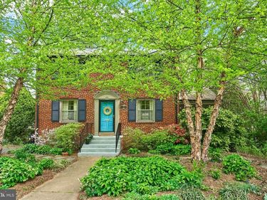 15 N IRVING STREET, ARLINGTON, VA 22201