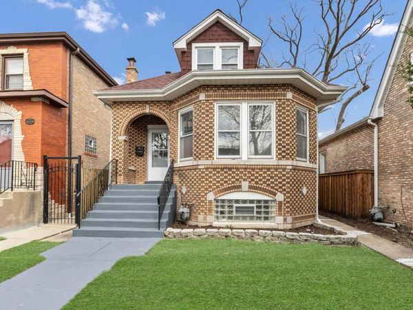 2417 N 76th Avenue , Elmwood Park, IL 60707