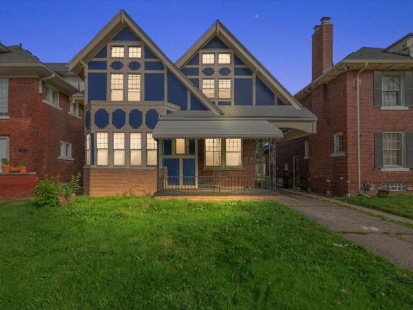 2066 Atkinson Street, Detroit, MI 48206