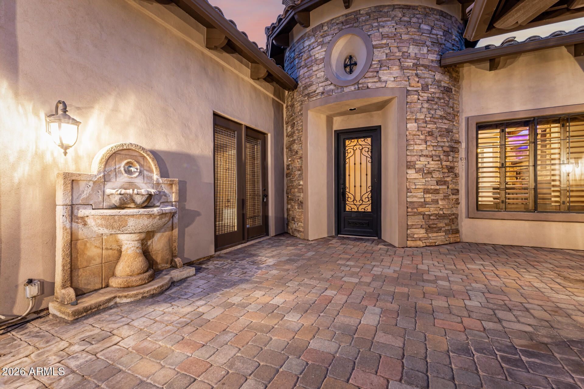 4046 N Silver Ridge Circle, Mesa, AZ 85207 Main Photo