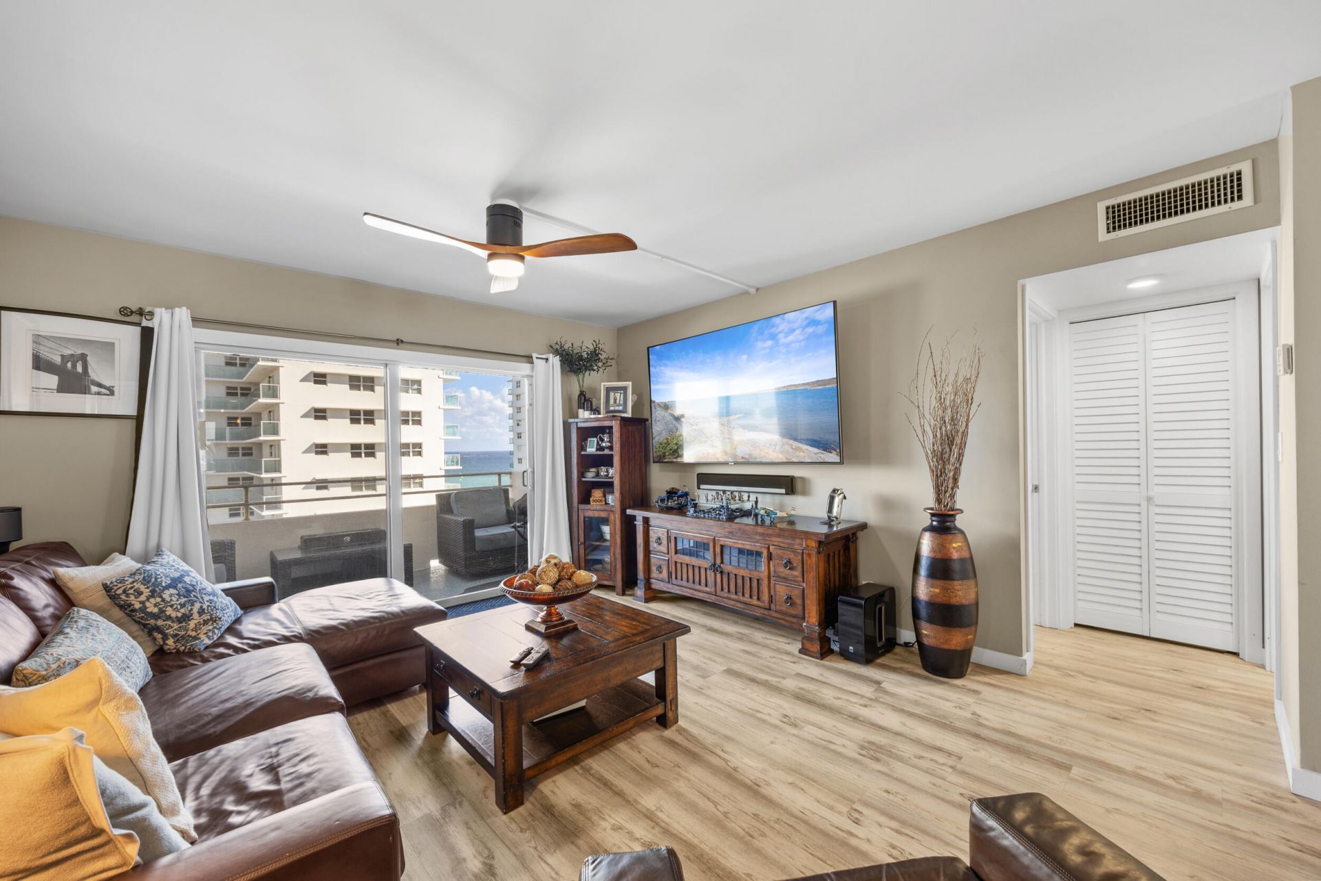 1630 N Ocean Boulevard, Unit 812, Pompano Beach, FL 33062 Photo