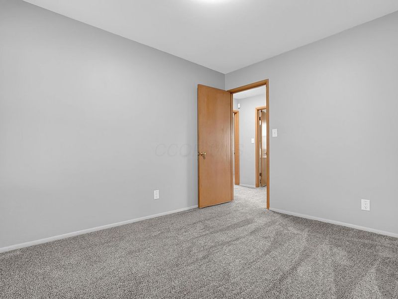 3508 Kenlawn Street , Columbus, OH 43224 Photo 18