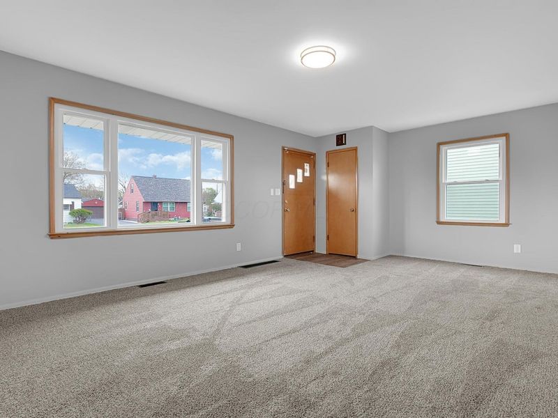 3508 Kenlawn Street , Columbus, OH 43224 Photo 7