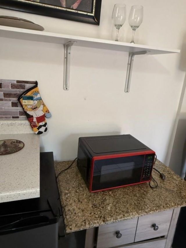 129 SE 5th St, Unit 1-4, Hallandale Beach, FL 33009 Photo