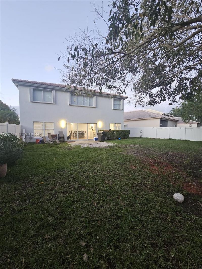 17088 NW 19th St, Pembroke Pines, FL 33028 Photo