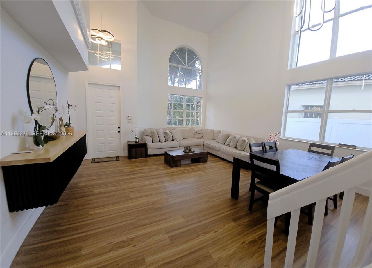 17088 NW 19th St, Pembroke Pines, FL 33028 Photo