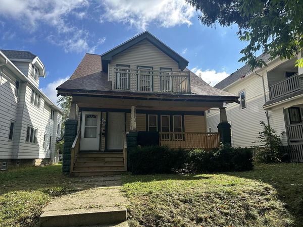 2554 N 51st STREET, Milwaukee, WI 53210