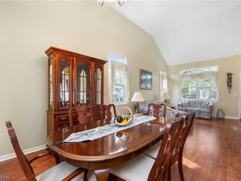 27070 Glenside Lane, Olmsted Township, OH 44138 Photo 10