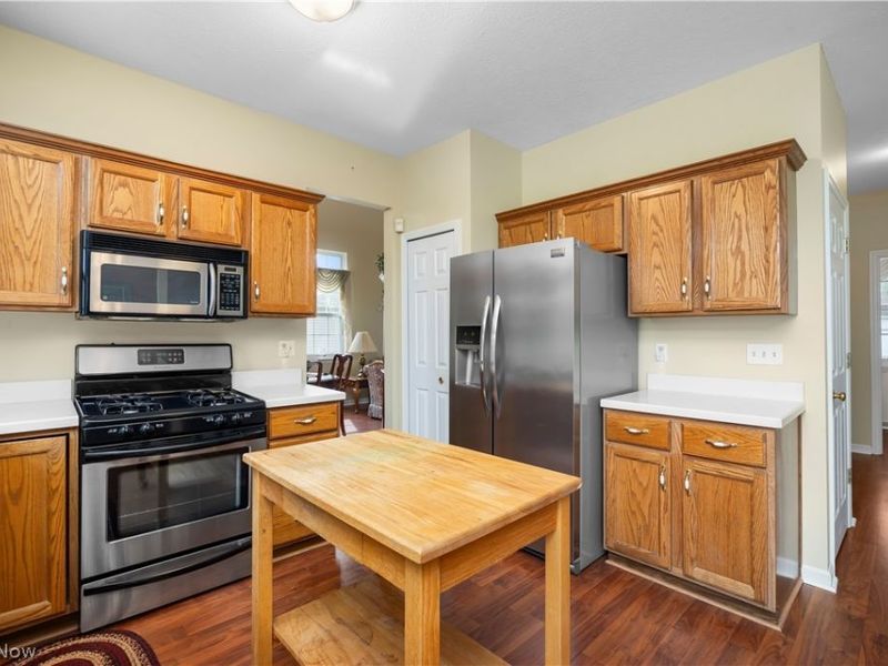 27070 Glenside Lane, Olmsted Township, OH 44138 Photo 13