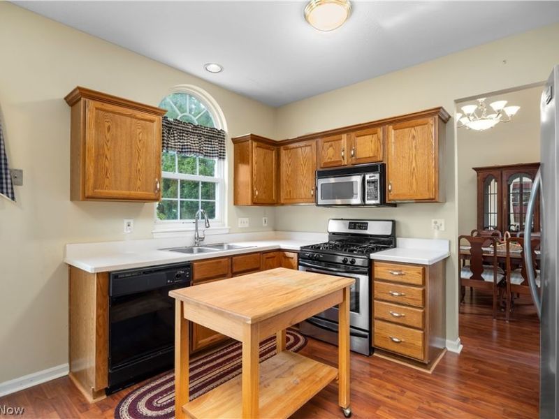 27070 Glenside Lane, Olmsted Township, OH 44138 Photo 14