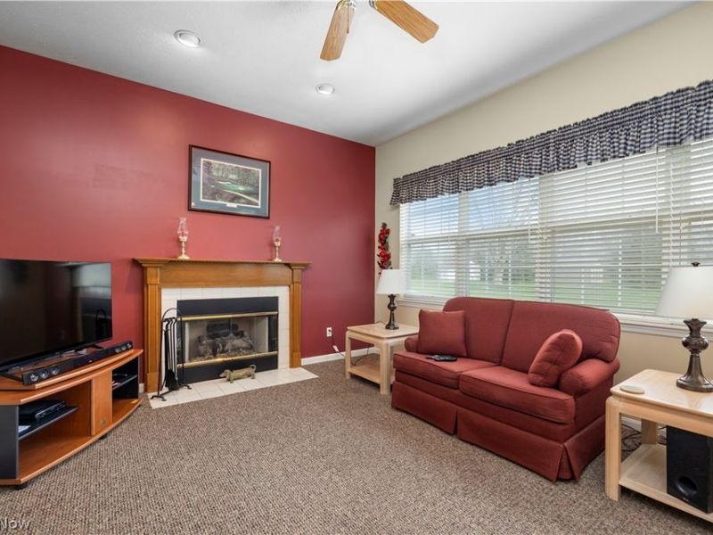 27070 Glenside Lane, Olmsted Township, OH 44138 Photo 17