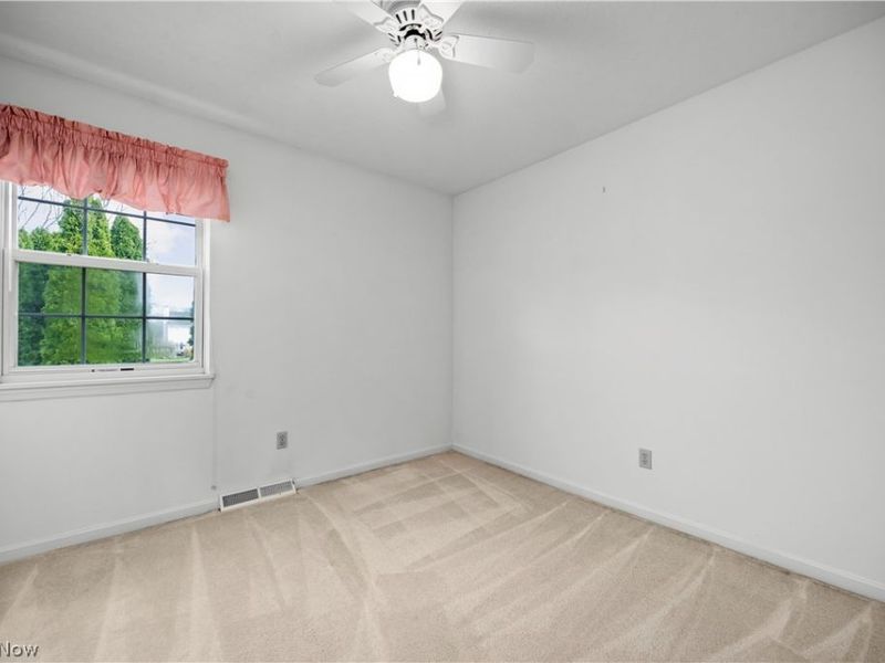 27070 Glenside Lane, Olmsted Township, OH 44138 Photo 24