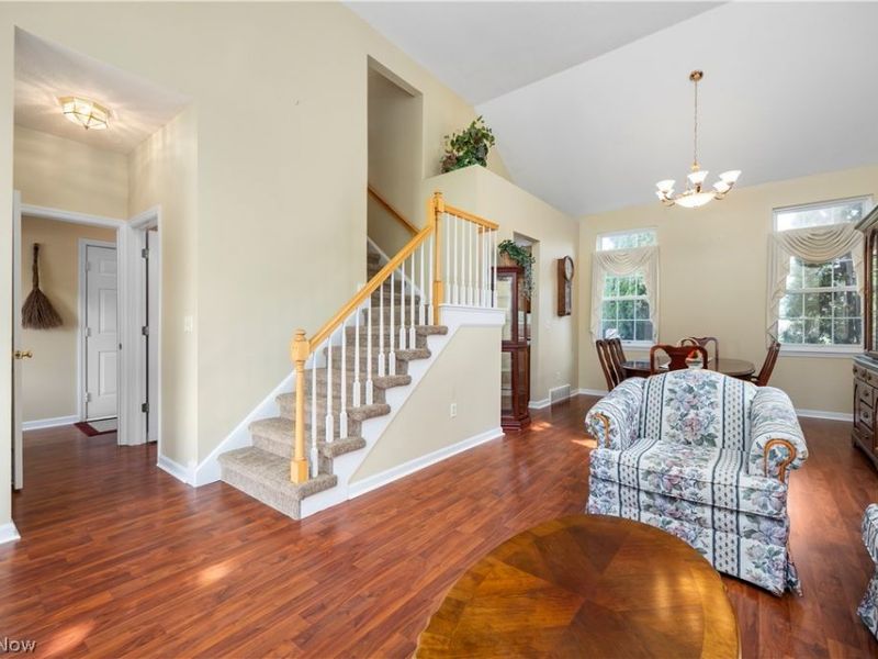 27070 Glenside Lane, Olmsted Township, OH 44138 Photo 4