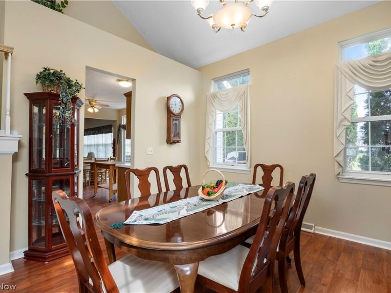 27070 Glenside Lane, Olmsted Township, OH 44138 Photo 8