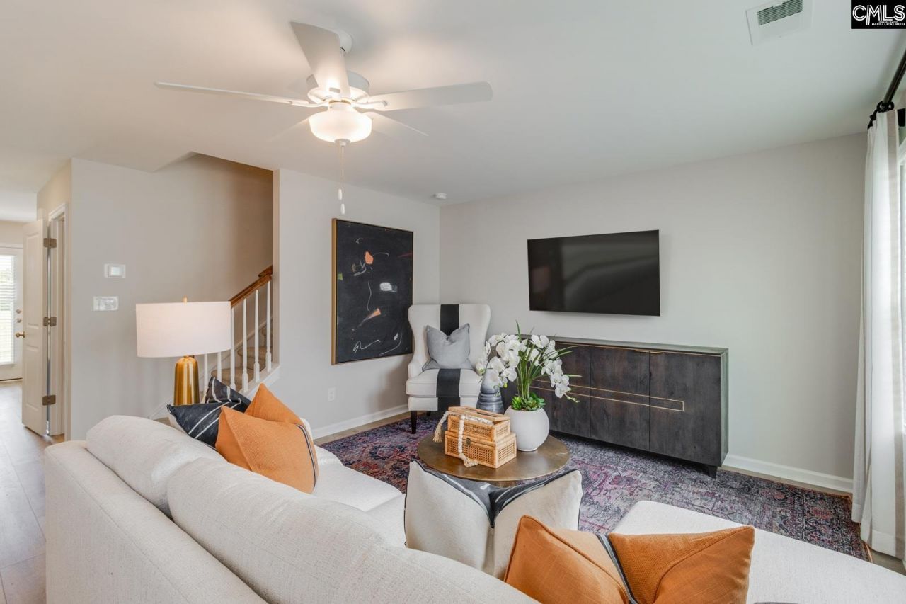 3046 Harborview Drive Photo 5