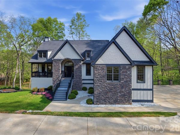 34 W Rambling Creek , Tryon, NC 28782