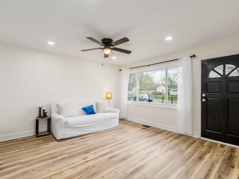 3585 Ontario Street, Columbus, OH 43224 Photo 6