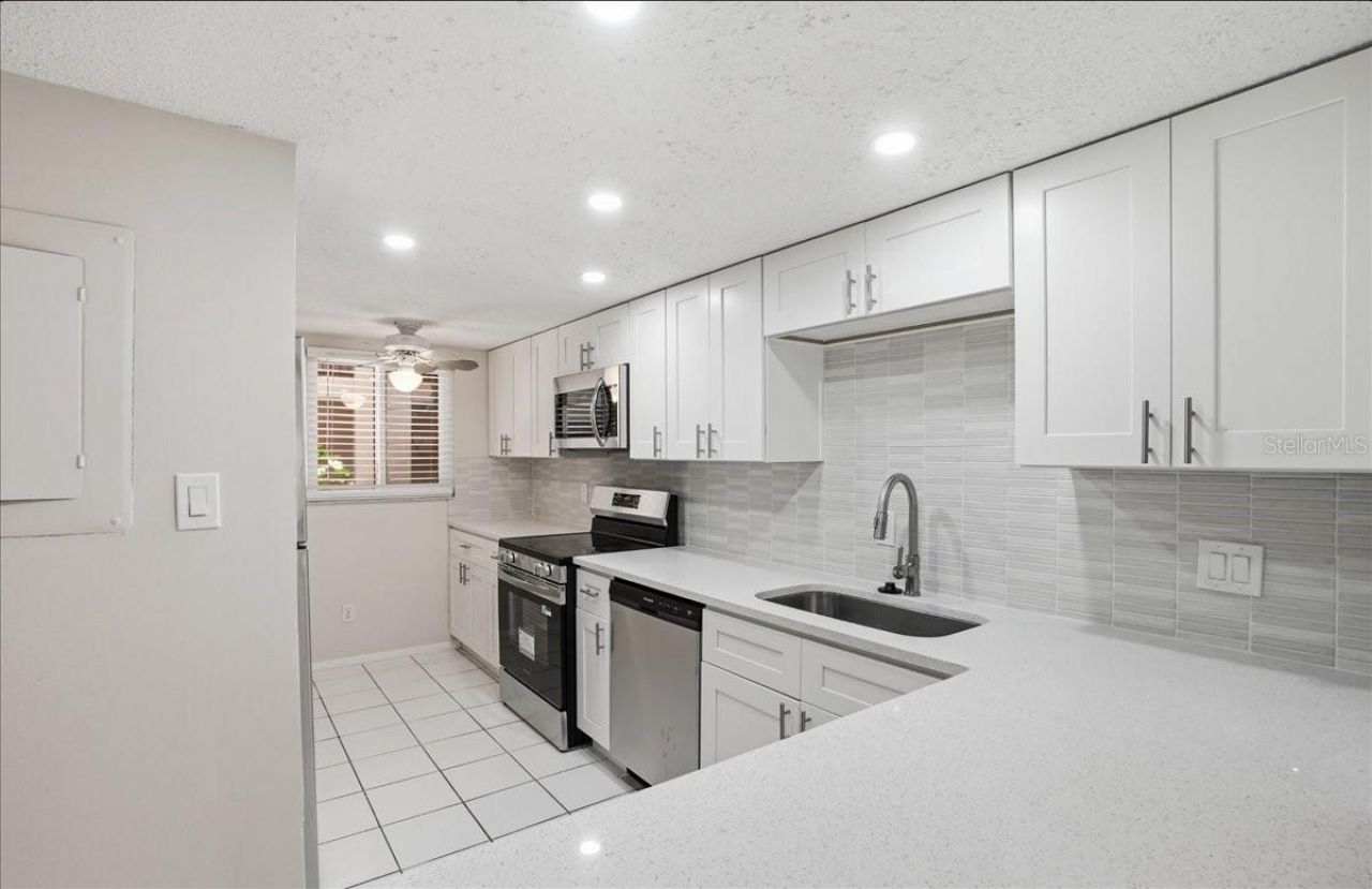 3700 S Osprey Avenue, Unit 115, Sarasota, FL 34239 Photo