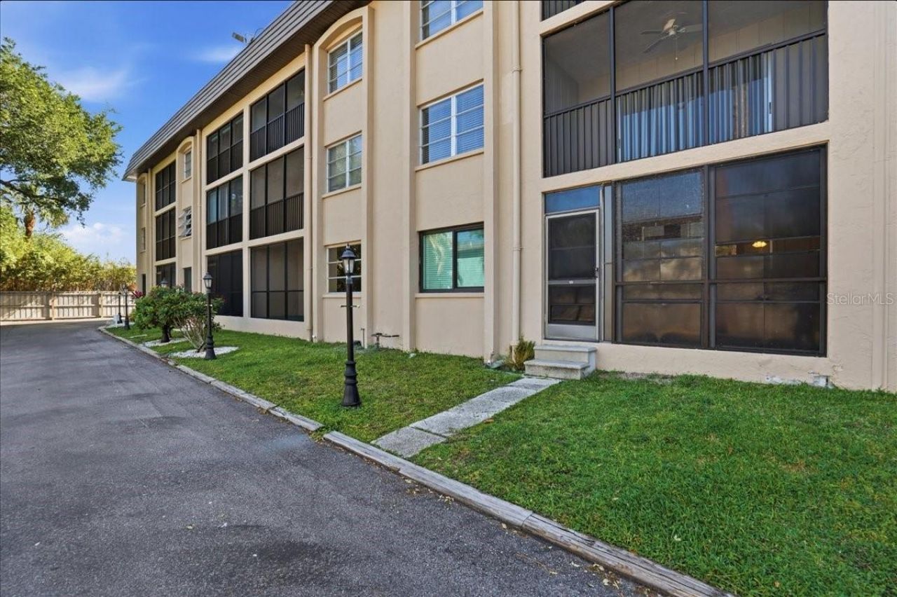 3700 S Osprey Avenue, Unit 115, Sarasota, FL 34239 Photo