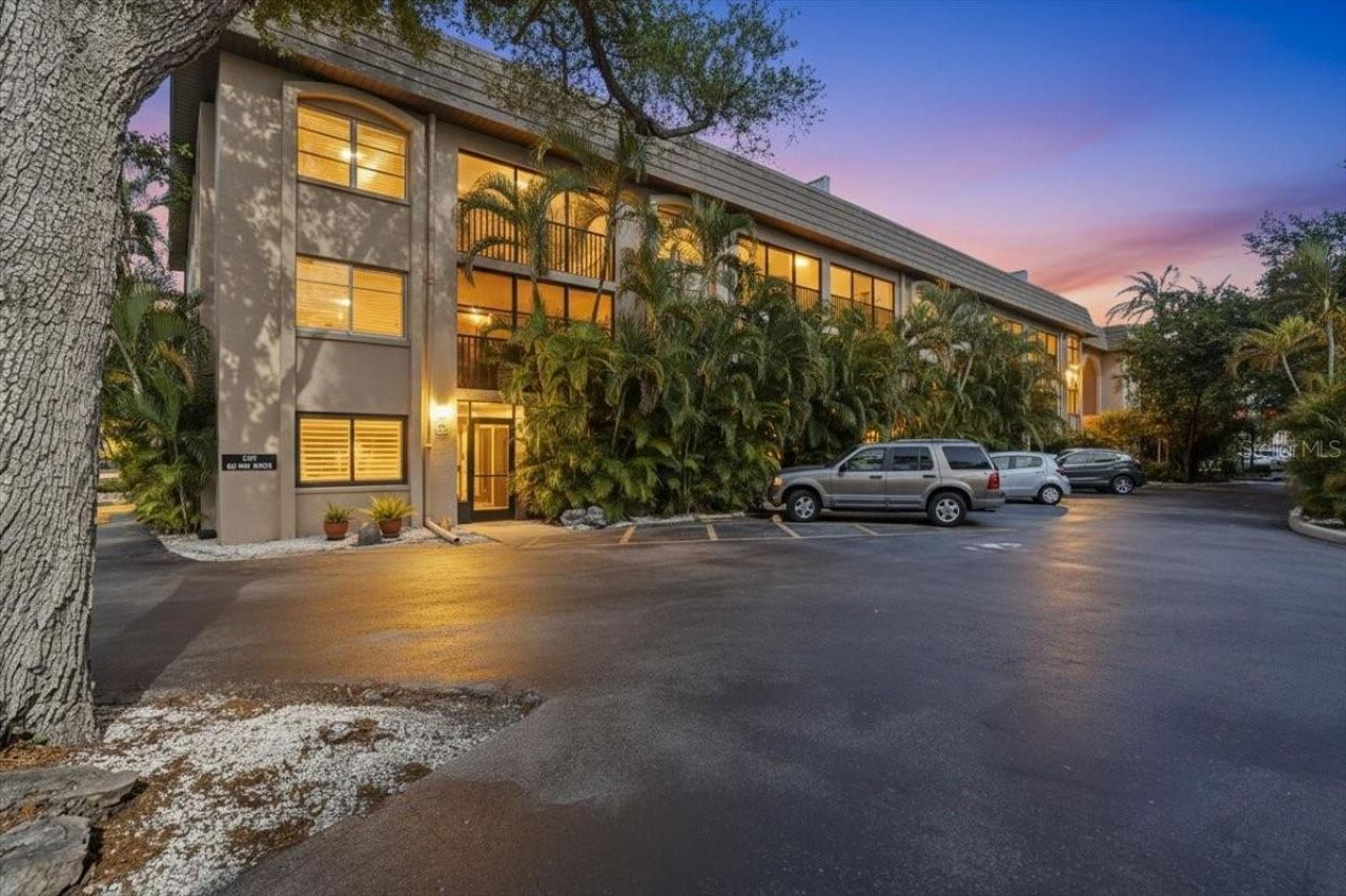 3700 S Osprey Avenue, Unit 115, Sarasota, FL 34239 Photo