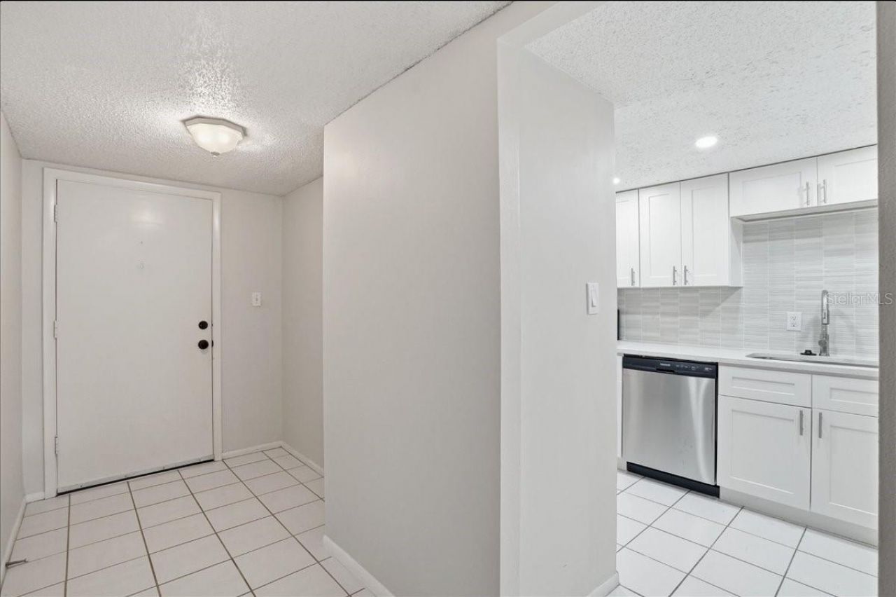 3700 S Osprey Avenue, Unit 115, Sarasota, FL 34239 Photo