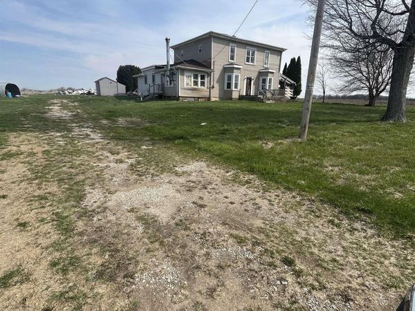 423 KNOX Road, Rio, IL 61472