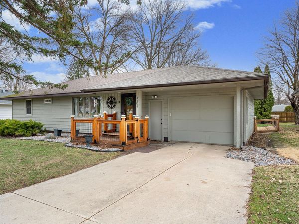 2104 W Oakland Avenue, Austin, MN 55912