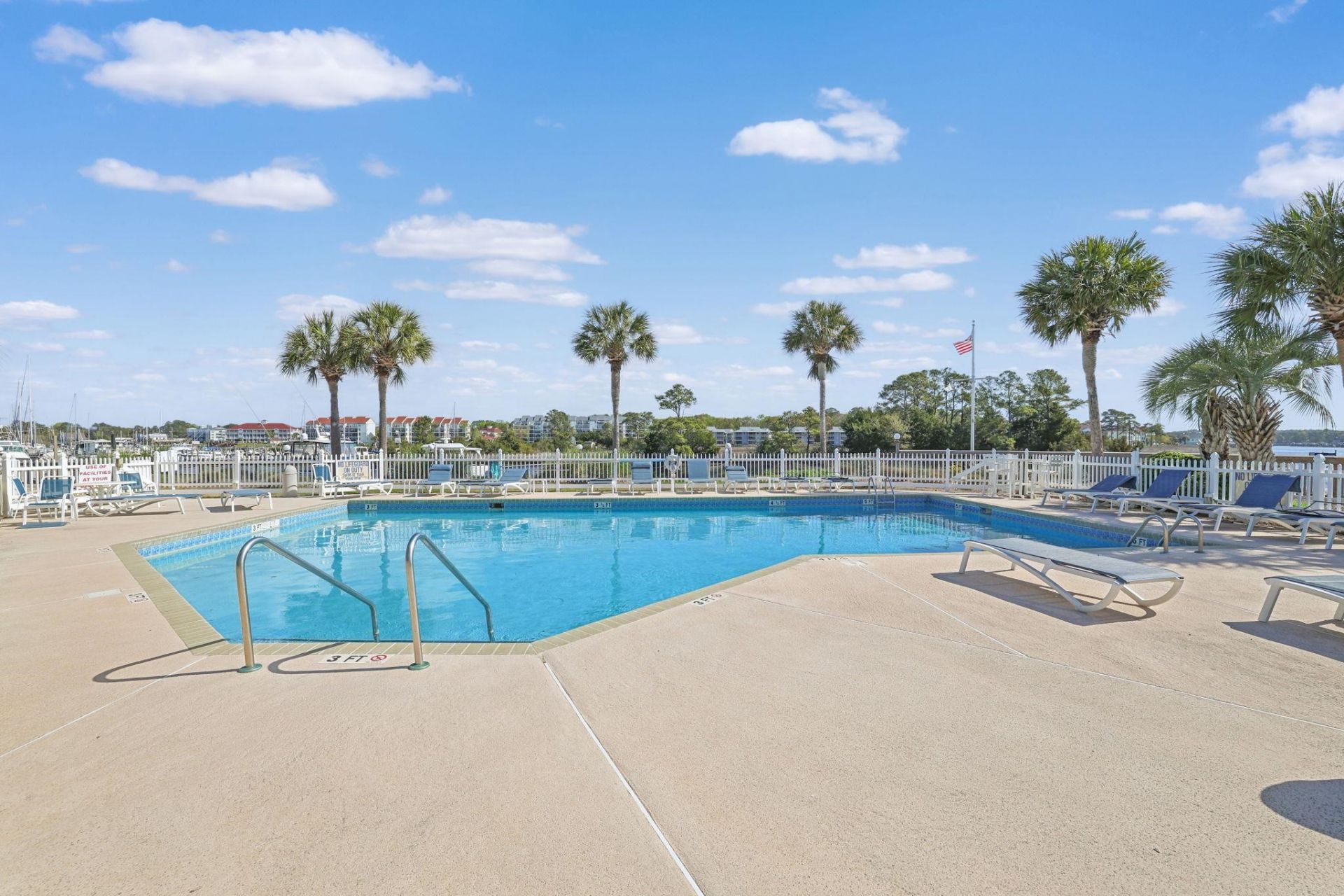 4640 Lightkeepers Way Photo 32