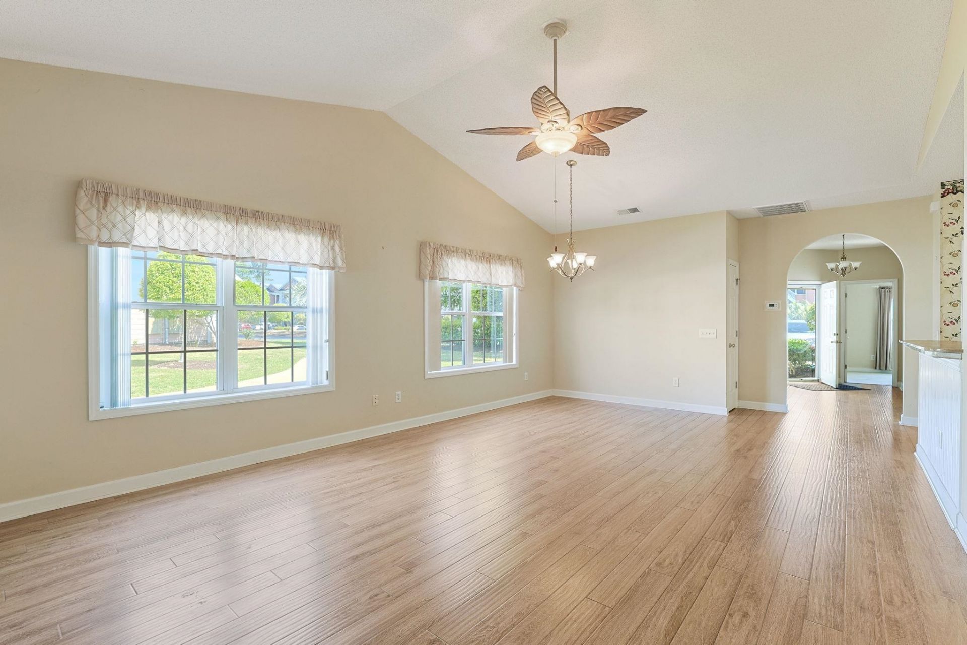 4640 Lightkeepers Way Photo 4