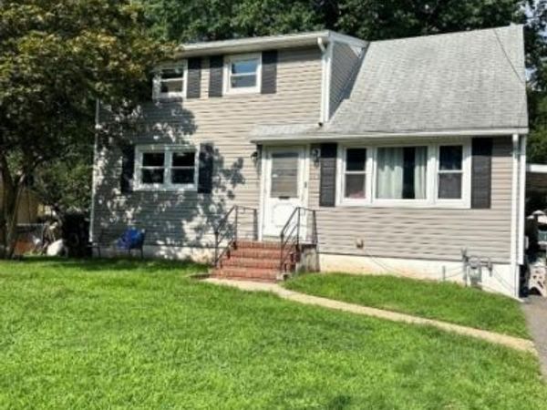 113 Vine St, Roselle, NJ 07203